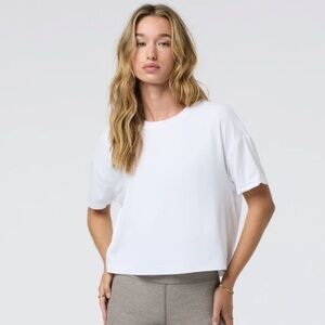 Vuori Energy Tee - Women's Performance Top